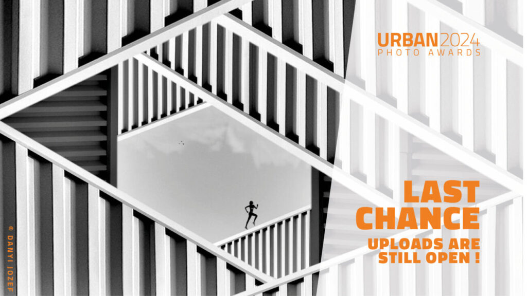 © Danyi Jozef - RUNNER - LABYRINTH